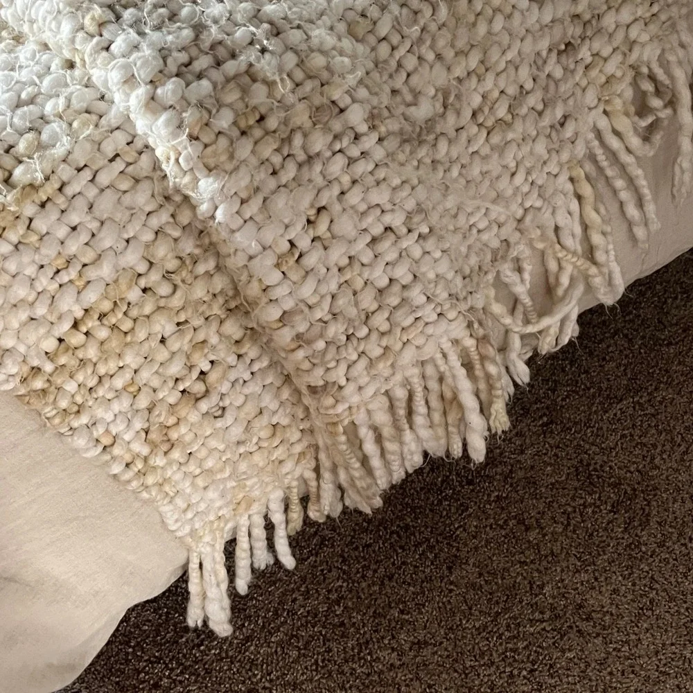 West Elm Chunky Knit Popcorn Loop Throw Blanket Cream Ivory Boho 50x60